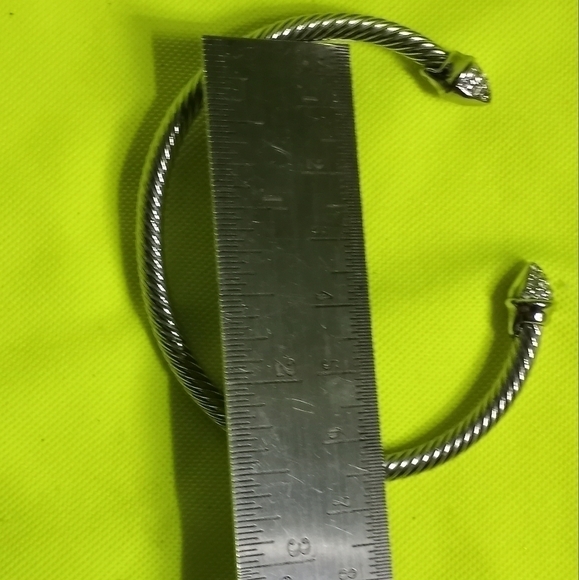 Silvertone twisted wire cuff bracelet Crystal adjustable - Picture 4 of 5